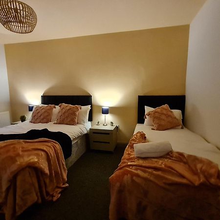 4 Bedroom Luxury House. Bike Park Wales. Secure Bike Store. Brecon Beacons Dowlais ภายนอก รูปภาพ