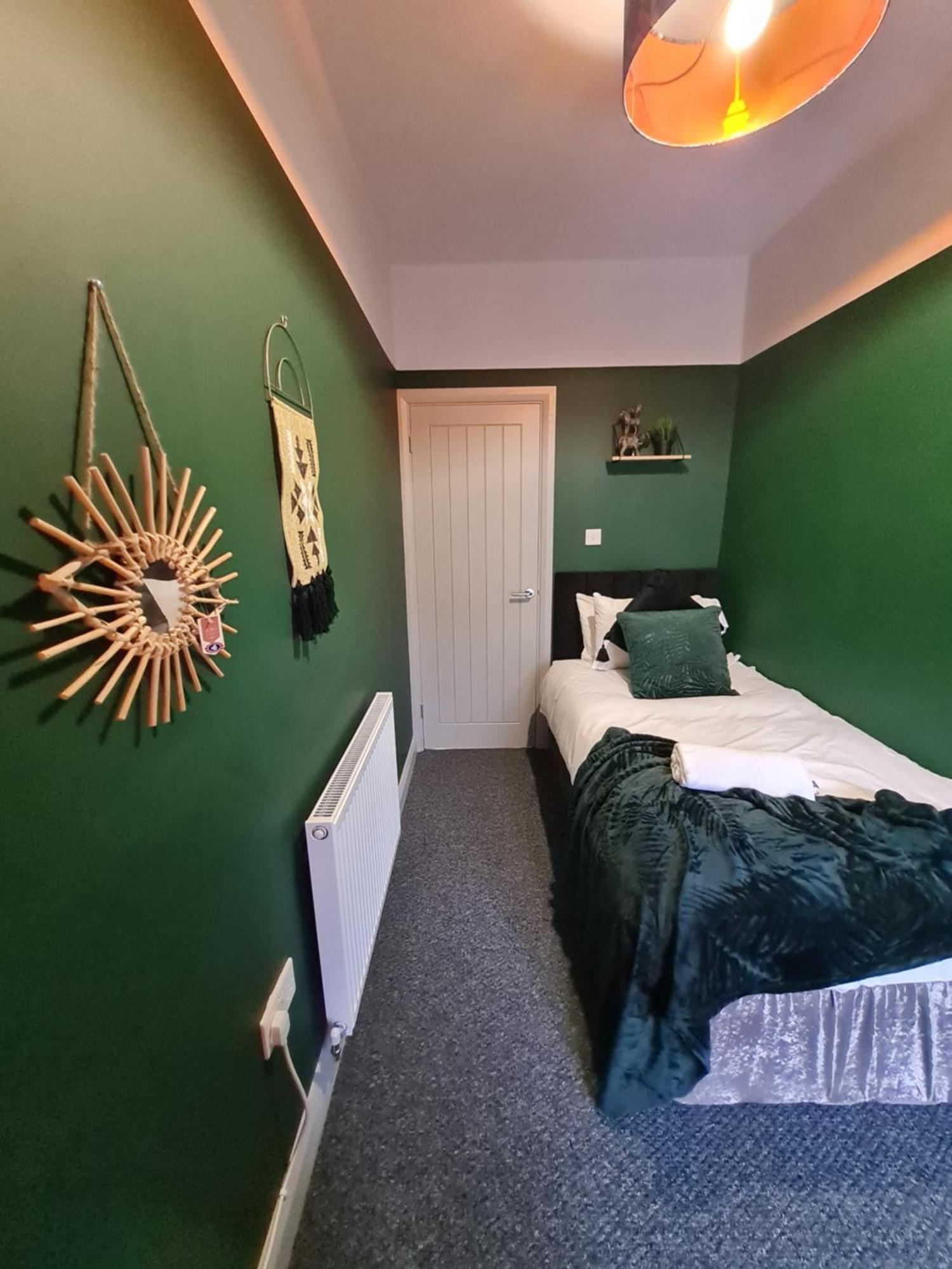 4 Bedroom Luxury House. Bike Park Wales. Secure Bike Store. Brecon Beacons Dowlais ภายนอก รูปภาพ