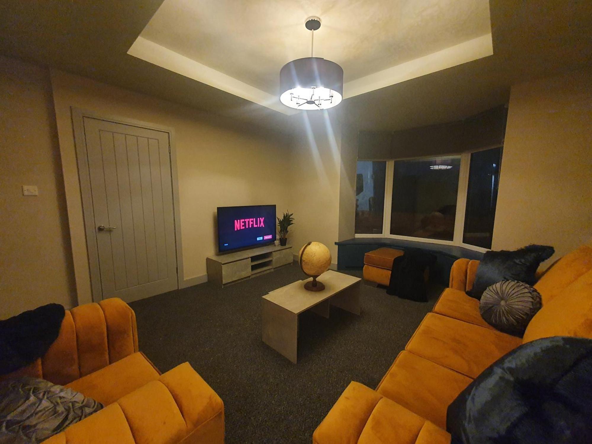 4 Bedroom Luxury House. Bike Park Wales. Secure Bike Store. Brecon Beacons Dowlais ภายนอก รูปภาพ